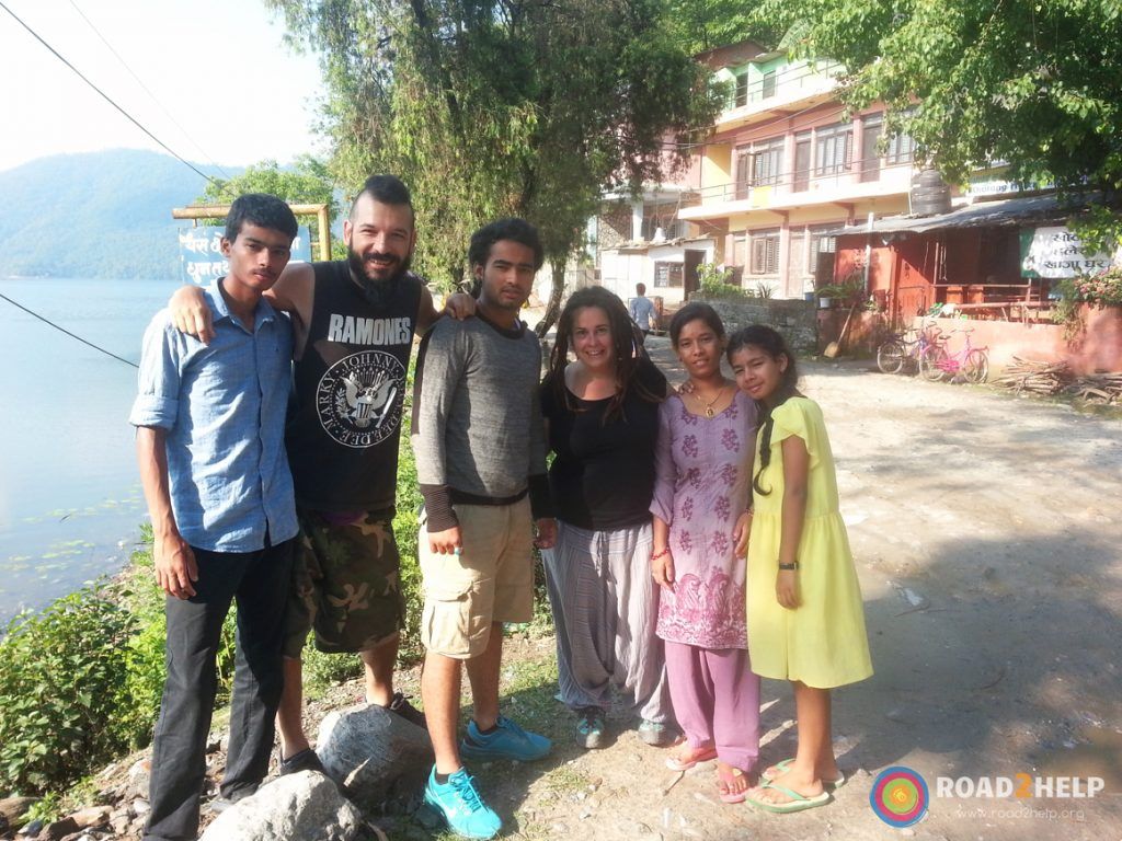 Familia Lamichhane. Nuestra familia en Pokhara.